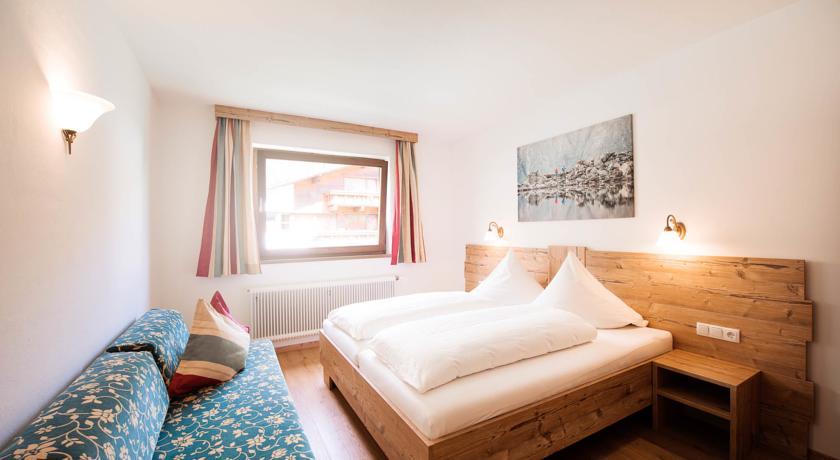Hotel Eschenhof Fulpmes Zimmer foto