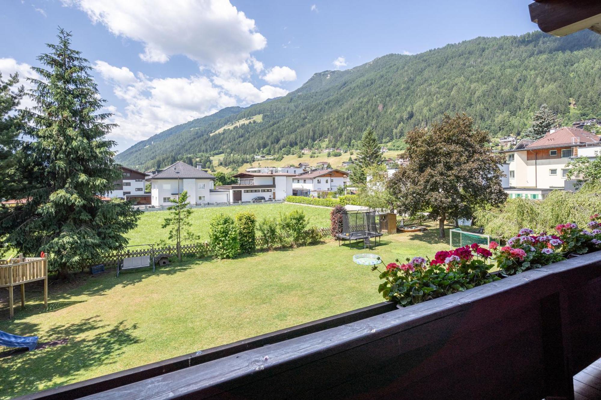 Hotel Eschenhof Fulpmes Exterior foto